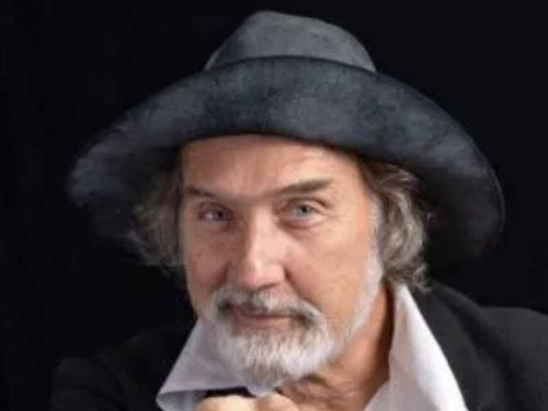 The Declaration of Independence in Farmington, Walt Whitman in Lewiston, Five for Fighting in Gardiner | Get Out